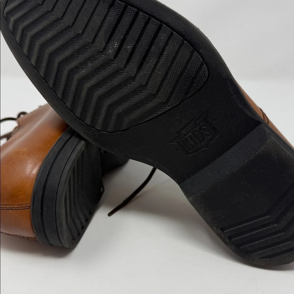 Florsheim Kids Tan Leather Dress Shoes Size 3M Sole is 9 3/4 “ long